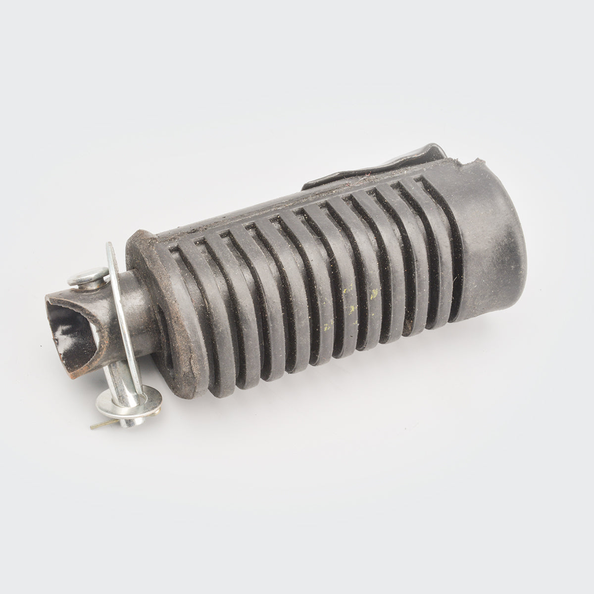 Footrest Assy [F] LH Splendor/Dawn/Passion for Hero — motorcycle spare part Kenya