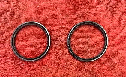 Pully Poil Seal